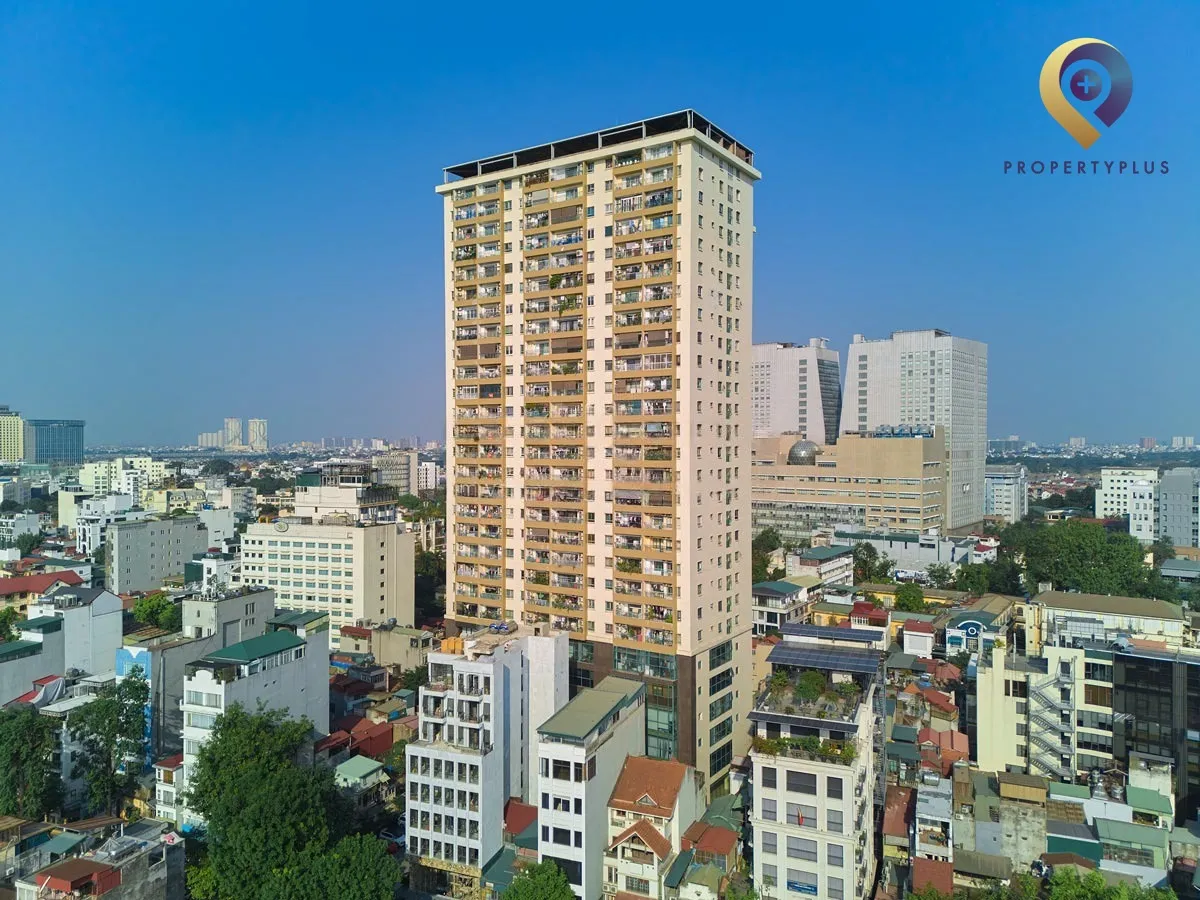 Tòa nhà Kinh Đô Tower nhìn từ xa